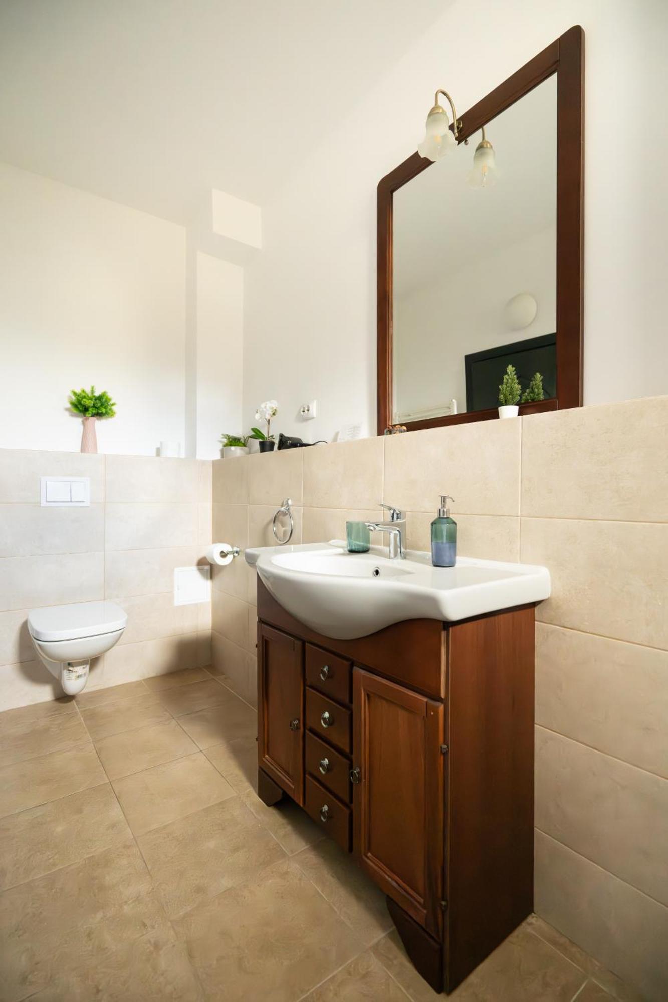 פויאנה ברשוב Dinvis Apartments מראה חיצוני תמונה