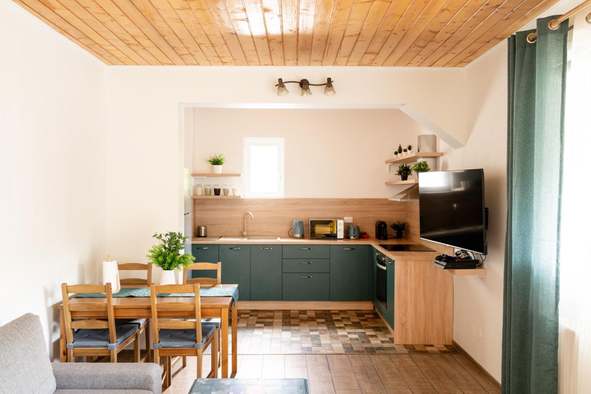 פויאנה ברשוב Dinvis Apartments מראה חיצוני תמונה