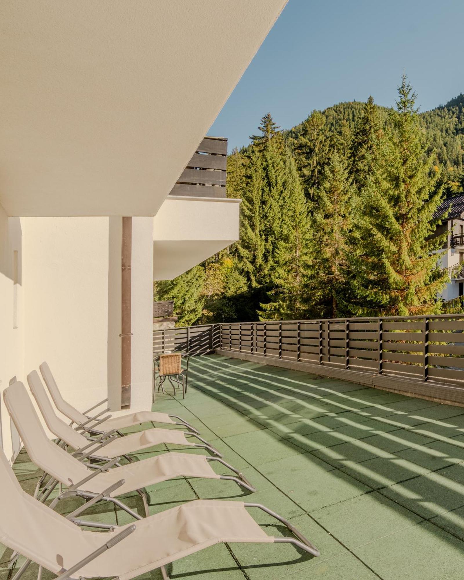 פויאנה ברשוב Dinvis Apartments מראה חיצוני תמונה