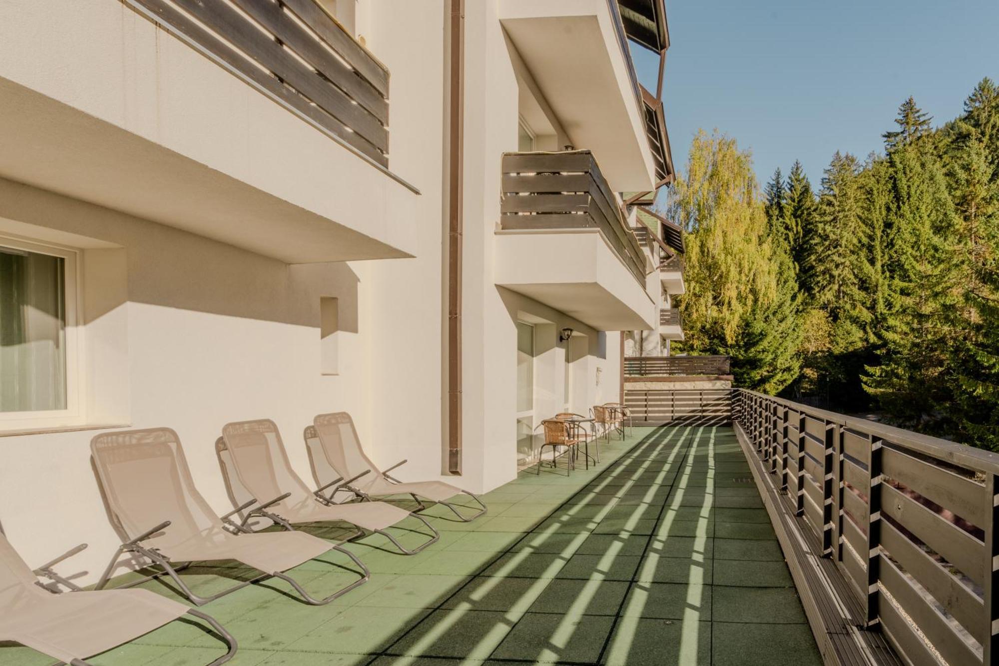 פויאנה ברשוב Dinvis Apartments מראה חיצוני תמונה