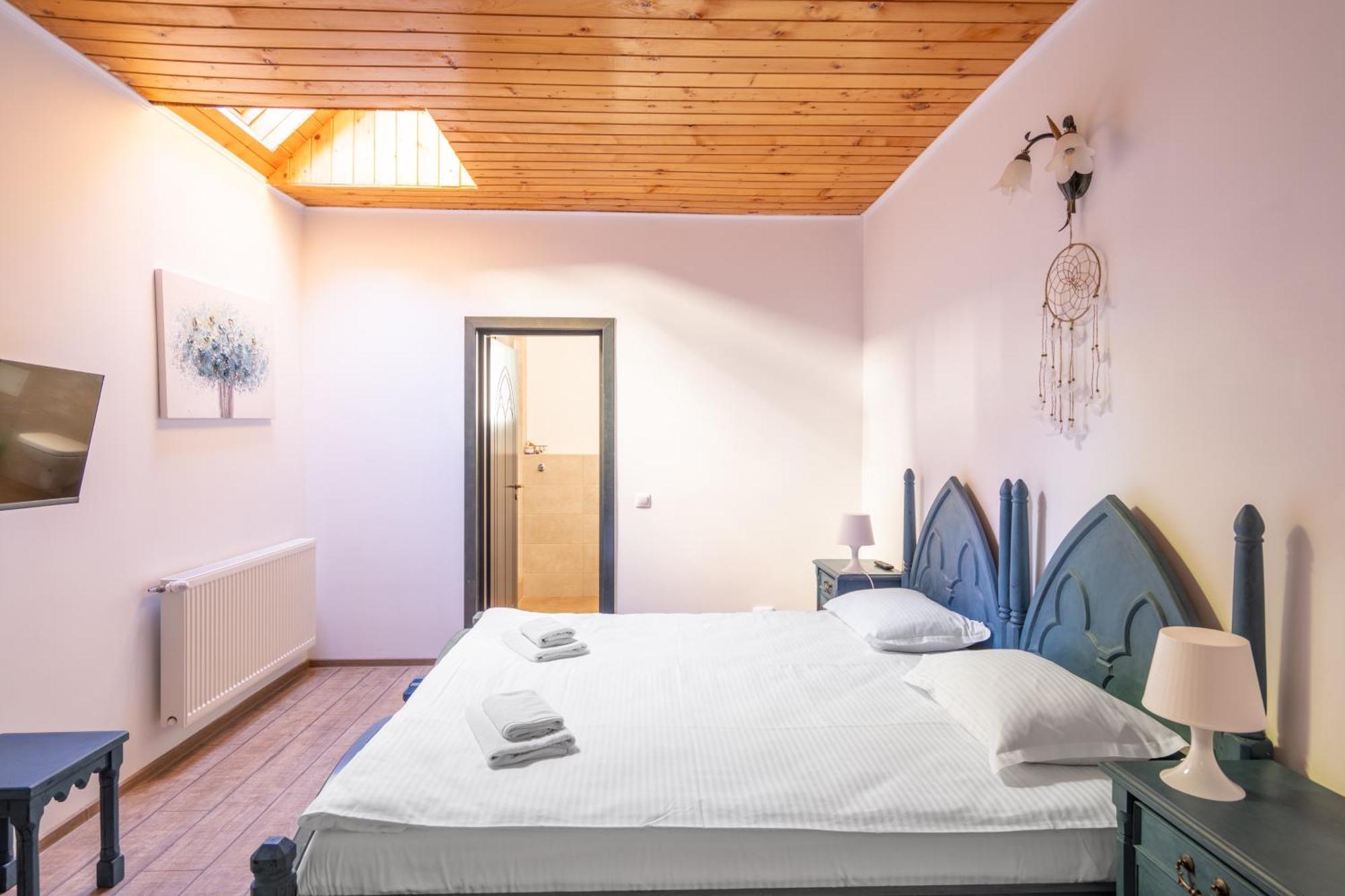 פויאנה ברשוב Dinvis Apartments מראה חיצוני תמונה