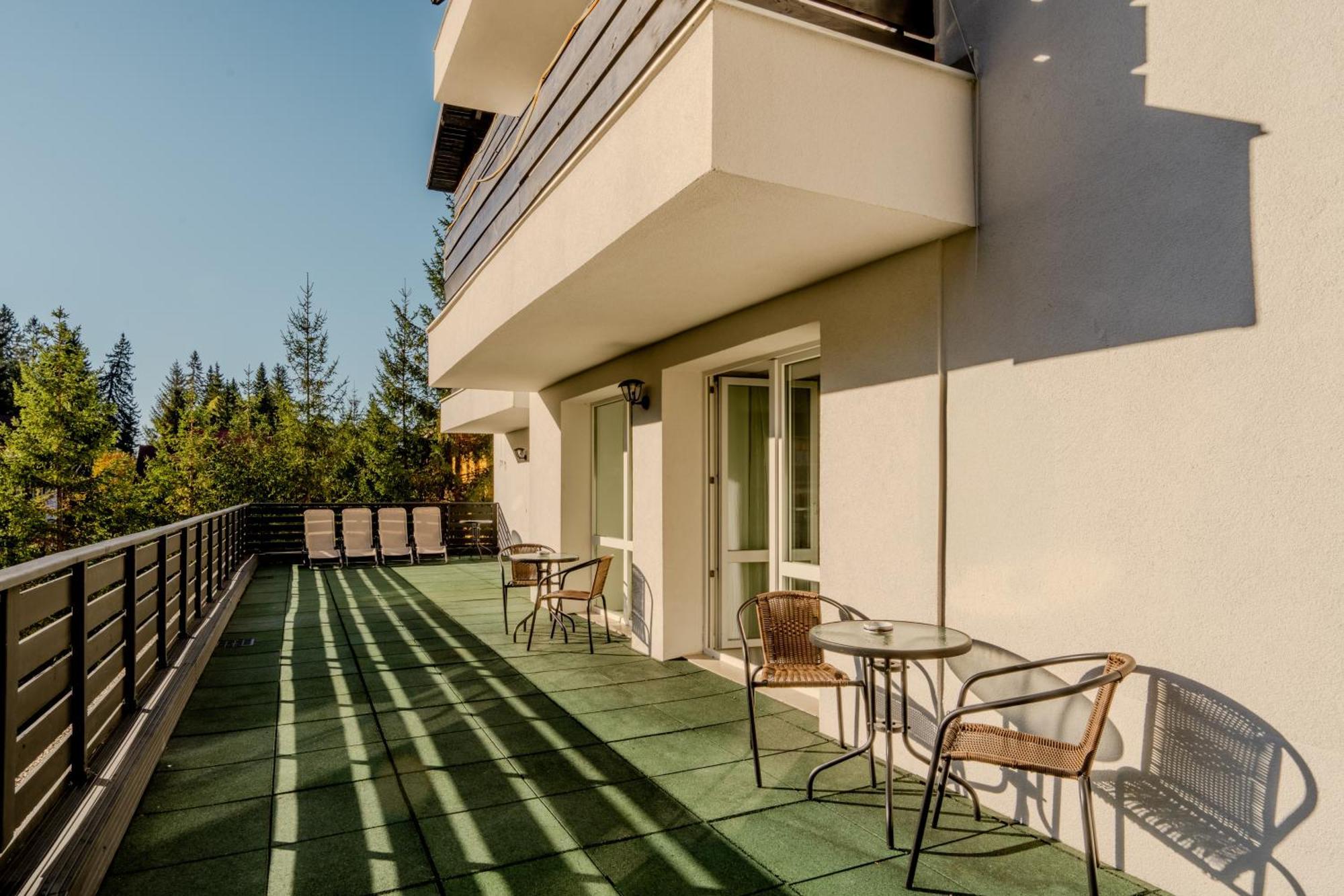 פויאנה ברשוב Dinvis Apartments מראה חיצוני תמונה
